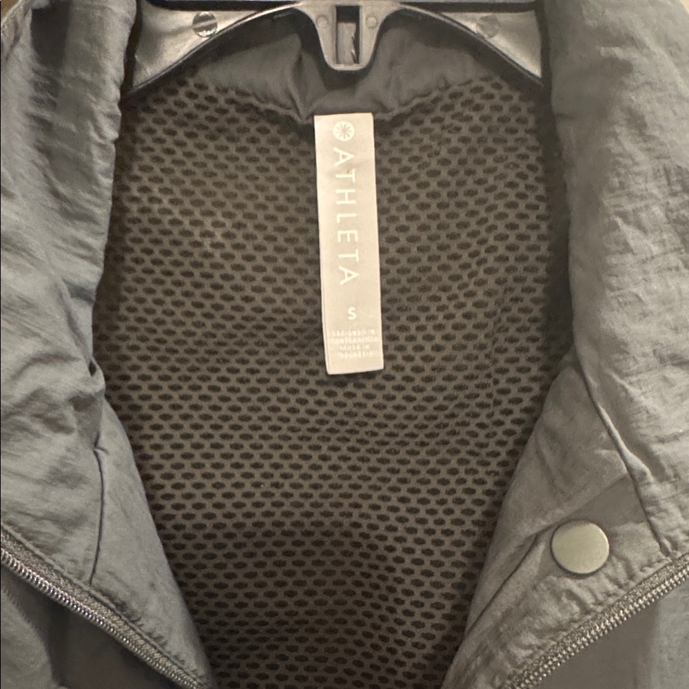 Athleta Windbreaker - Picture 4 of 7